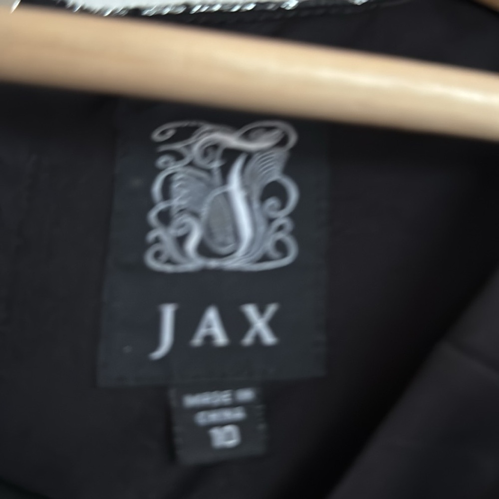 Dress - Picture 4 of 4